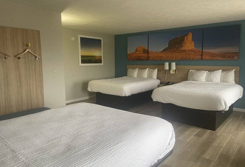 جناح, Days Inn By Wyndham Warrensburg