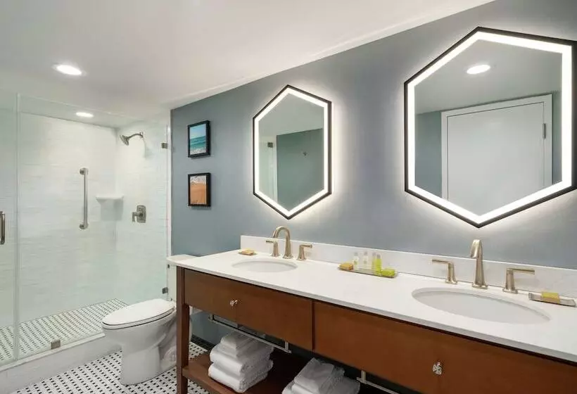 ダブルベッドのベーシックルーム, Doubletree By Hilton Ocean City Oceanfront