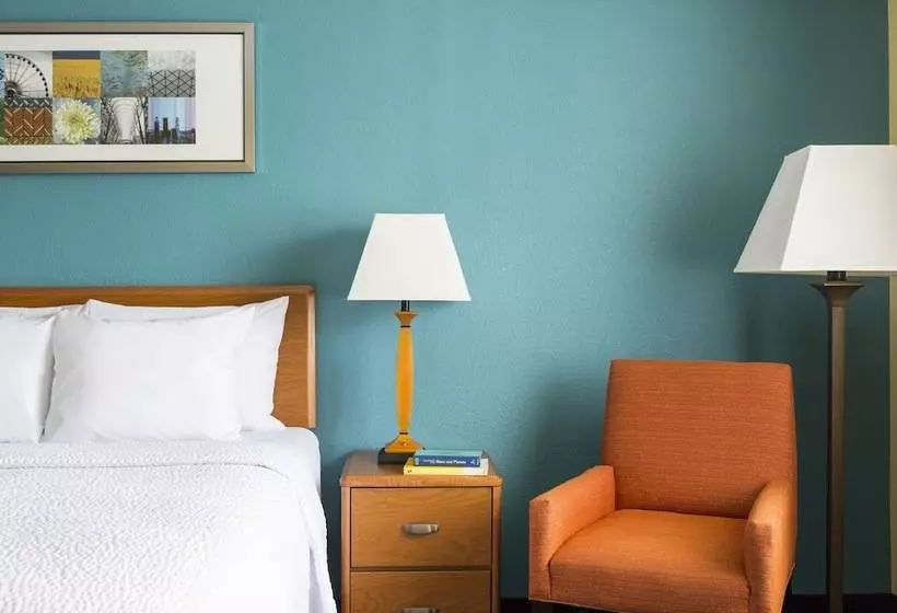 エクゼクティブスイート, Fairfield Inn Muncie