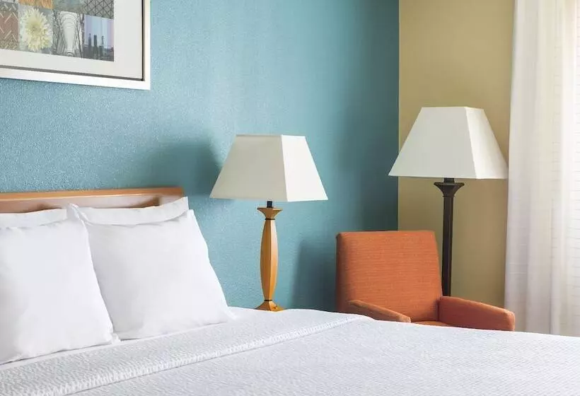 エクゼクティブスイート, Fairfield Inn Muncie