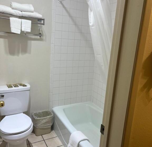 스탠다드 룸, Western Inn Lakewood