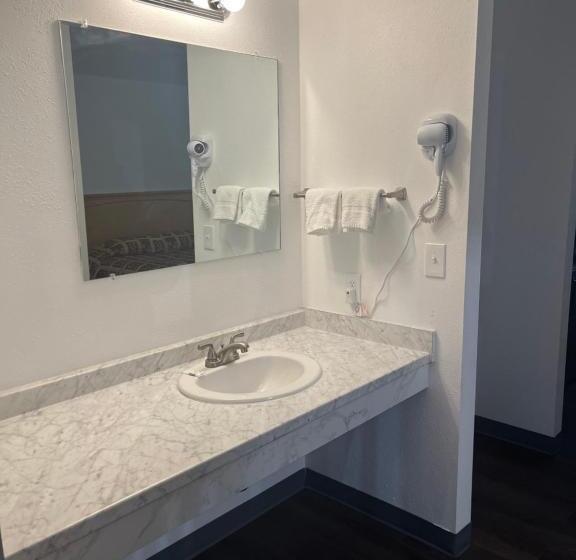 스탠다드 룸, Western Inn Lakewood