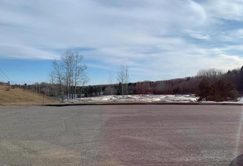 キングサイズベッドのスタンダードルーム, Motel Chute Des Pères