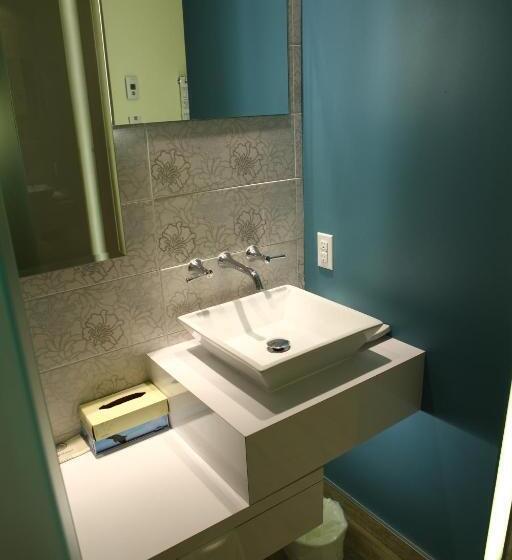 キングサイズベッドのスタンダードルーム, Motel Chute Des Pères