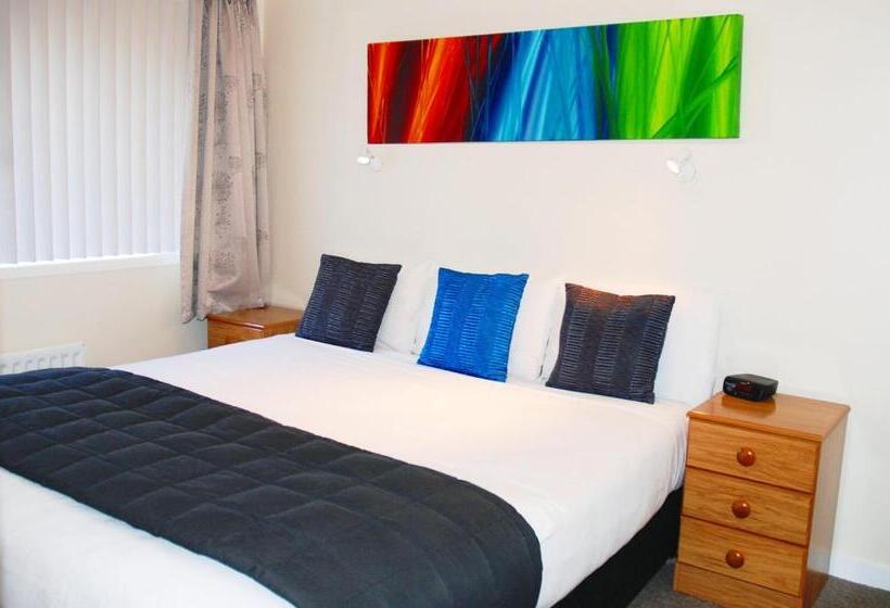 דירת חדר, Almond Court Motel