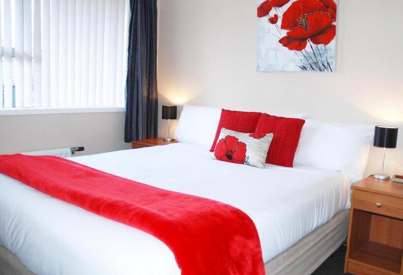 דירת חדר, Almond Court Motel