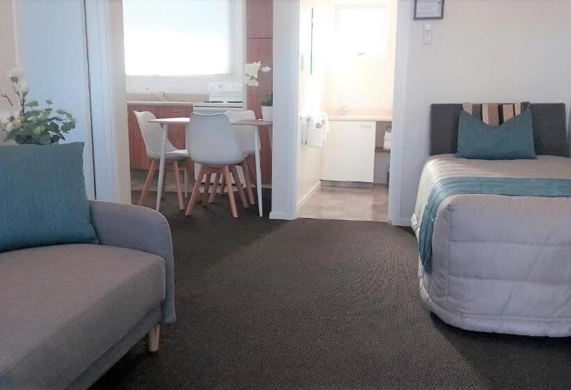 آپارتمان 1 خوابه, Almond Court Motel