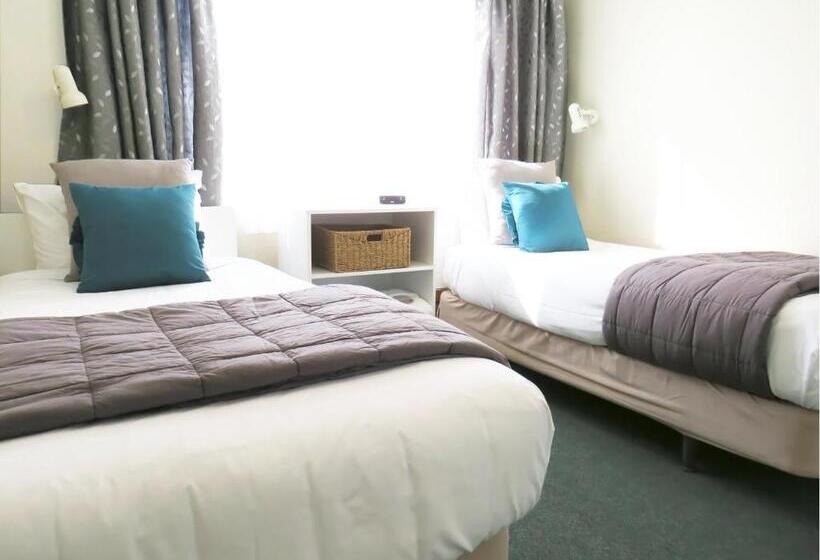 آپارتمان 2 خوابه, Almond Court Motel