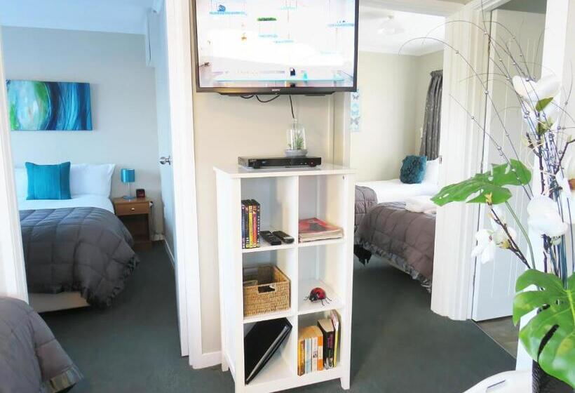 Апартаменты 2 Спальни, Almond Court Motel