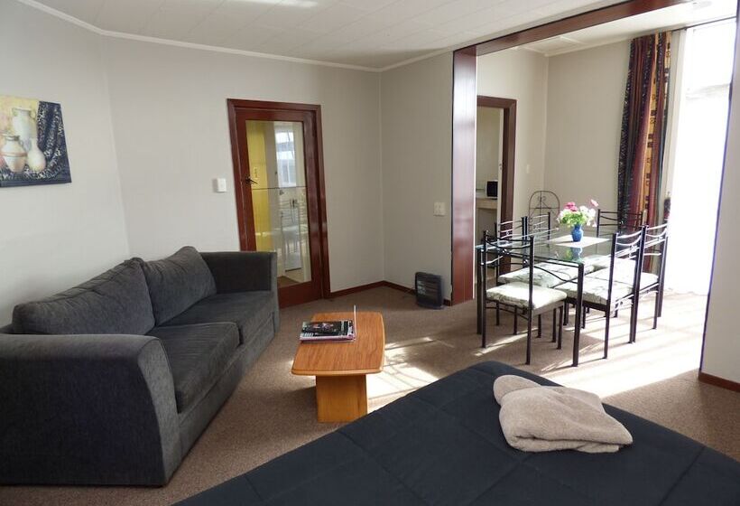 דירת חדר, Anchor Motel