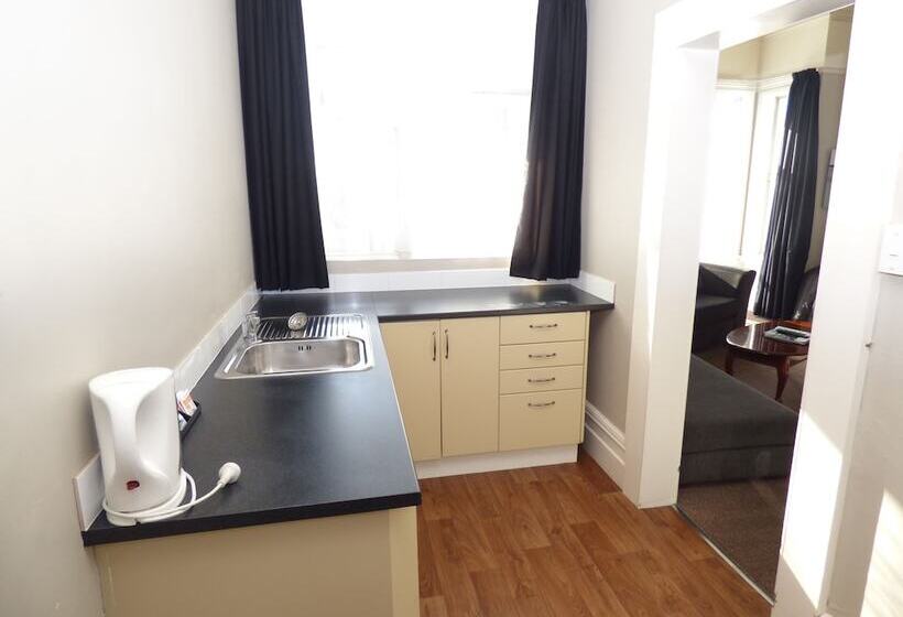 דירת חדר, Anchor Motel