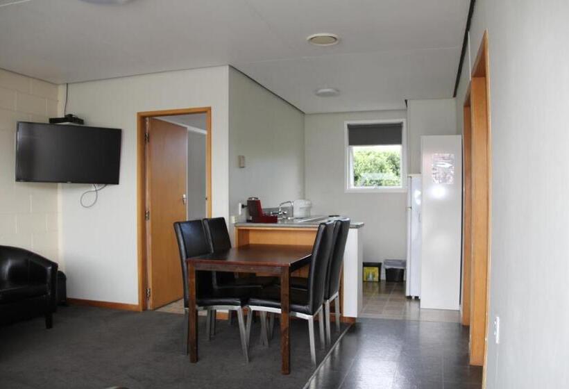 Апартаменты 2 Спальни, Charlton Motel