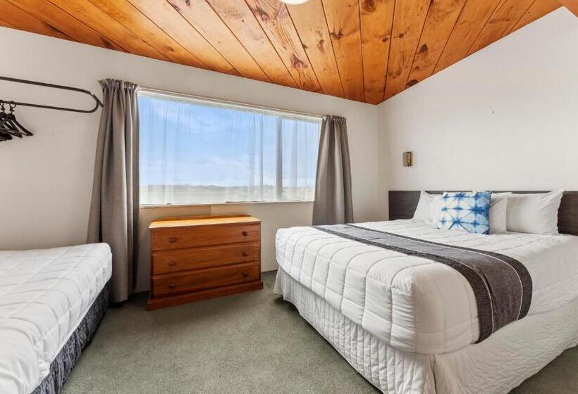 דירה משפחתית 2 חדרי שינה, Coachman's Lodge Motel