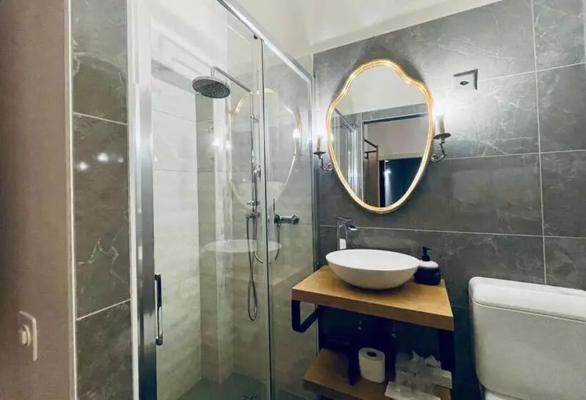 اتاق استاندارد یک نفره, Cittadella