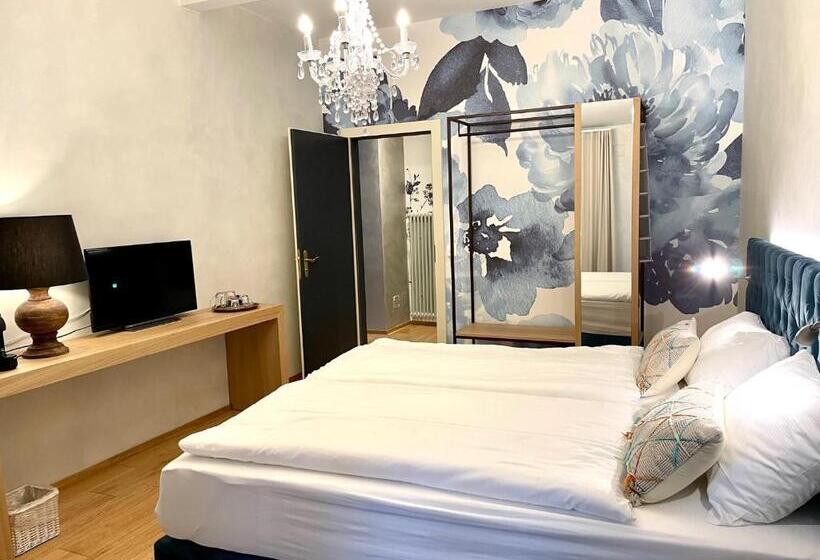 اتاق استاندارد با بالکن, Cittadella