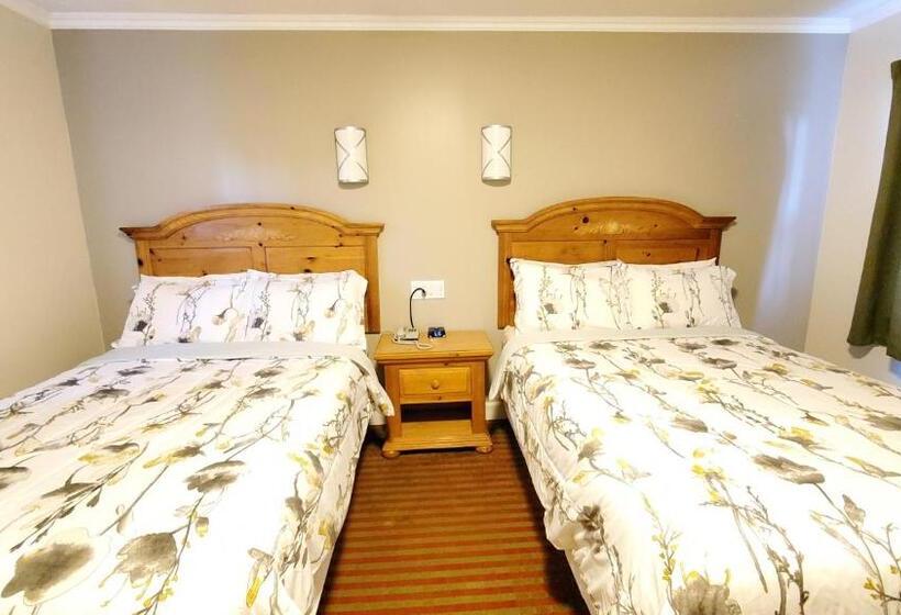 Номер Стандарт 2 Двуспальные Кровати, Knights Inn Colonial Fireside Inn