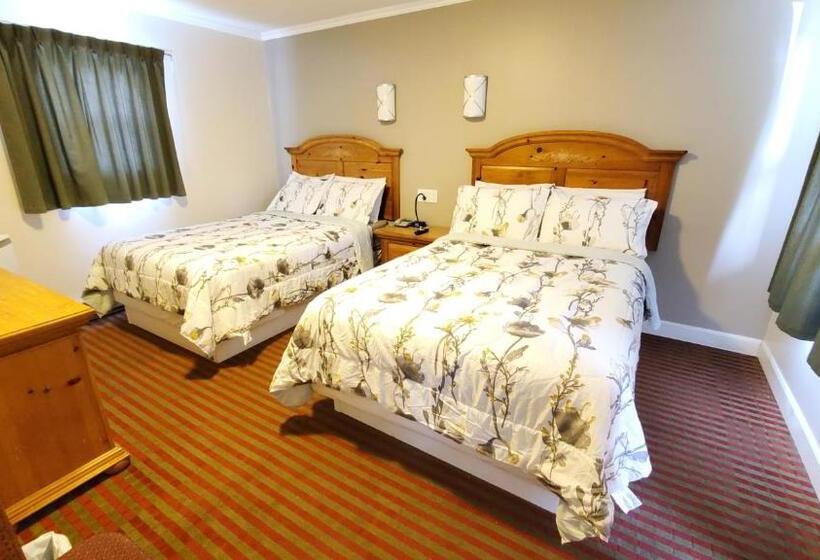 Номер Стандарт 2 Двуспальные Кровати, Knights Inn Colonial Fireside Inn