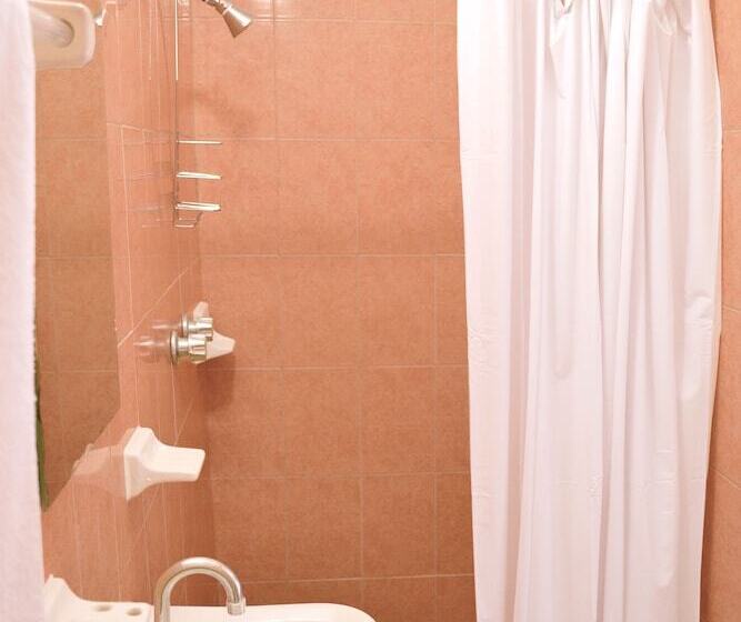 غرفة قياسية, Posada De Roger