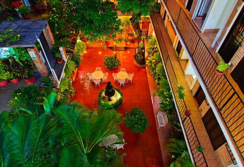 جناح, Posada De Roger