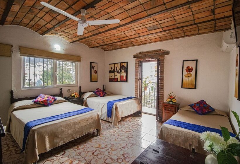 غرفة عائلية, Posada De Roger