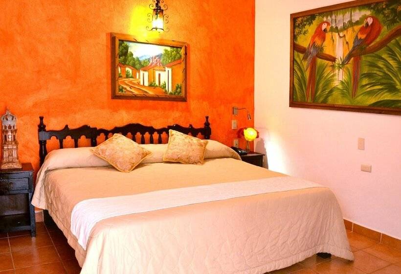 غرفة قياسية, Posada De Roger