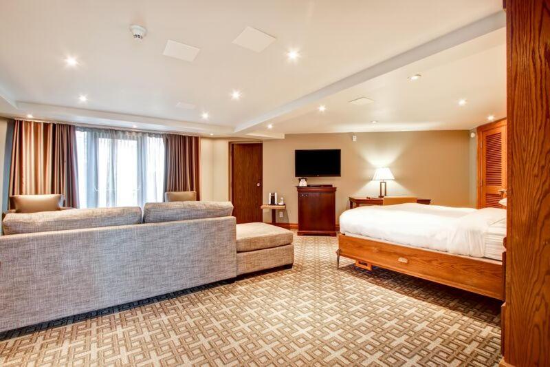 标准间, The Inn Of Waterloo