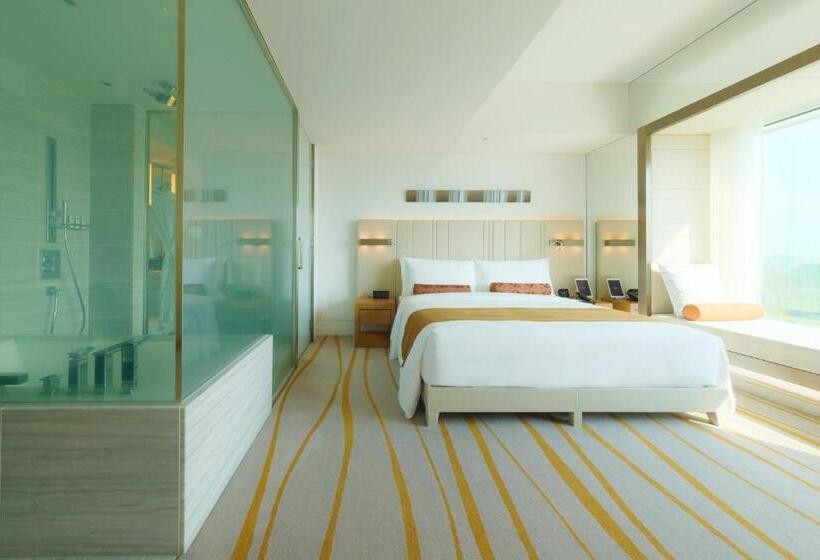 キングサイズベッドのスーペリアルーム, The Prince Gallery Tokyo Kioicho A Luxury Collection
