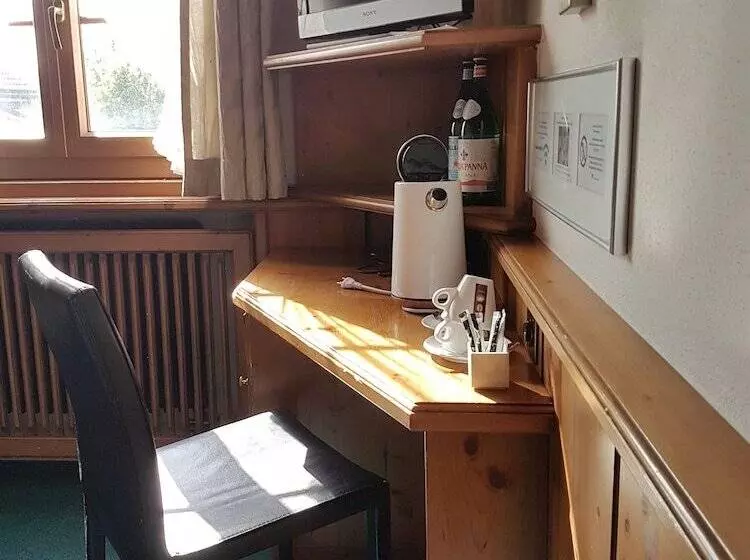 スタンダードルーム, Zum Kreuz
