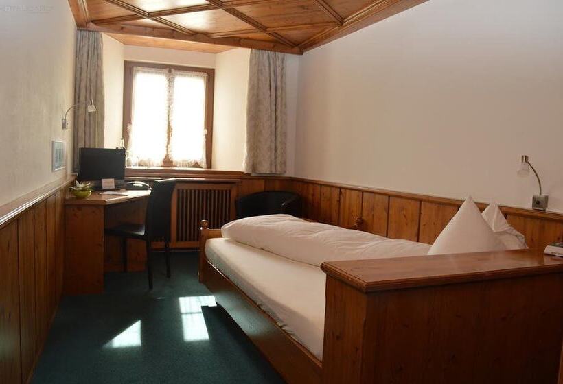 Номер Стандарт Индивидуальный, Zum Kreuz