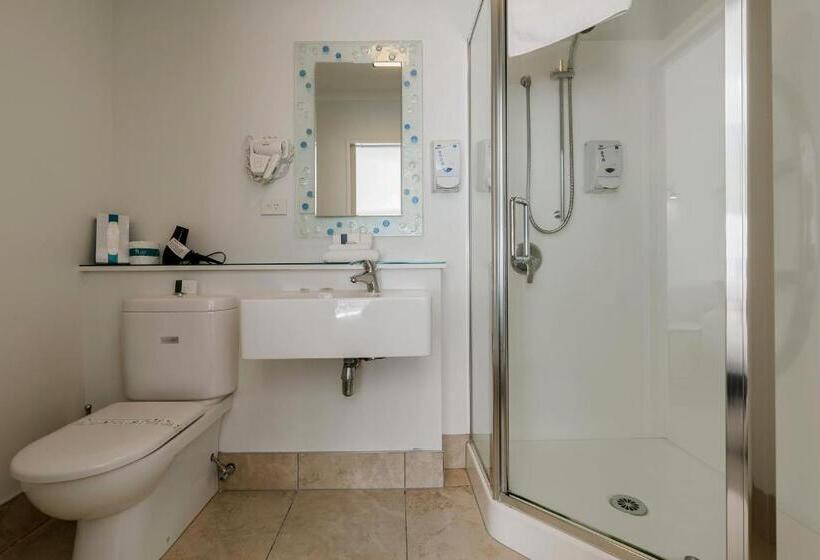 标准工作室, Le Chalet Suisse Motel Taupo