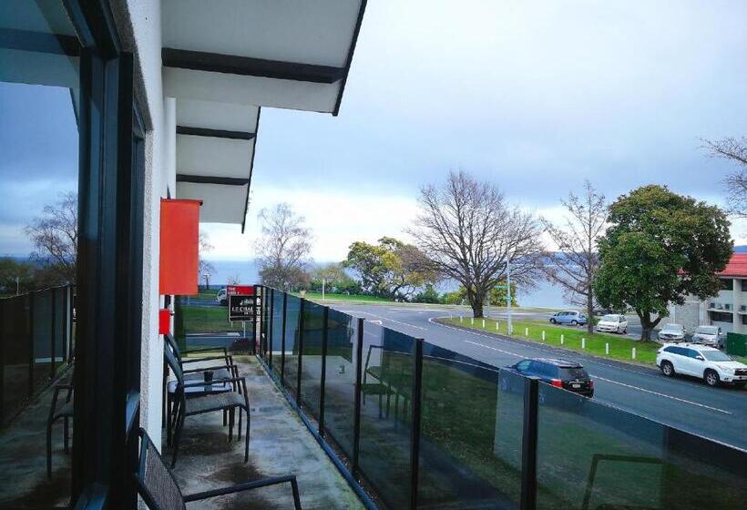 标准工作室, Le Chalet Suisse Motel Taupo