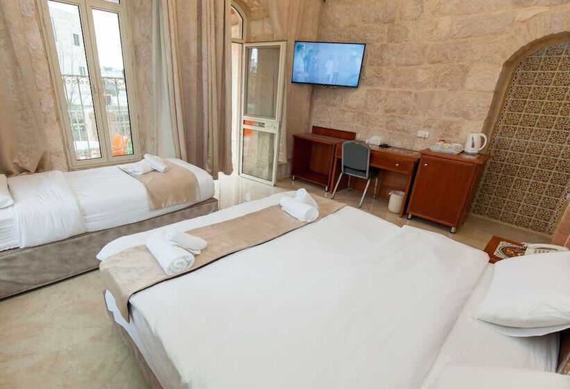 Standard Triple Room, Azzahra Boutique Hotel & Restaurant   Jerusalem