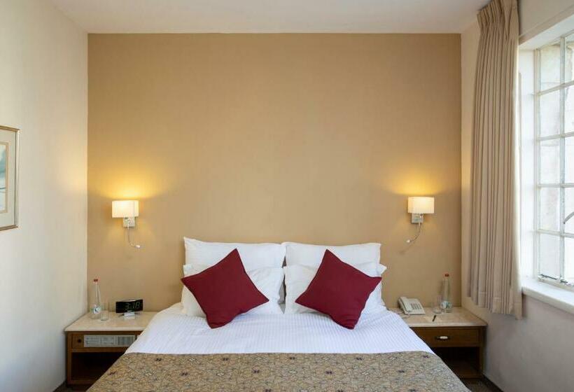 标准间, Ymca Three Arches