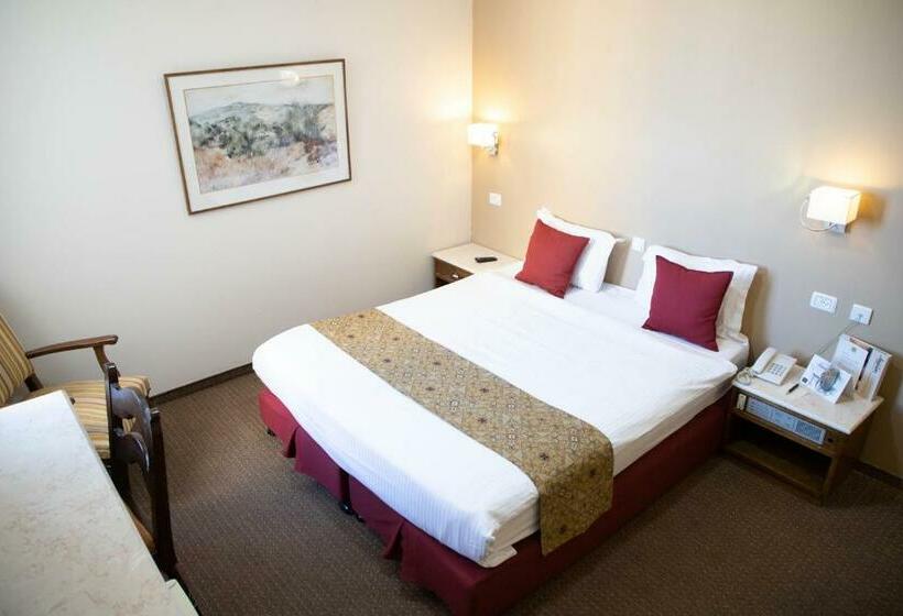 标准间, Ymca Three Arches