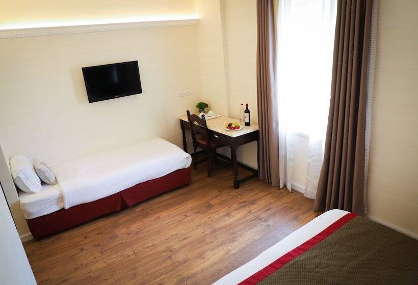 豪华三人间, Ymca Three Arches