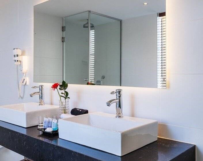 豪华套房, Ymca Three Arches