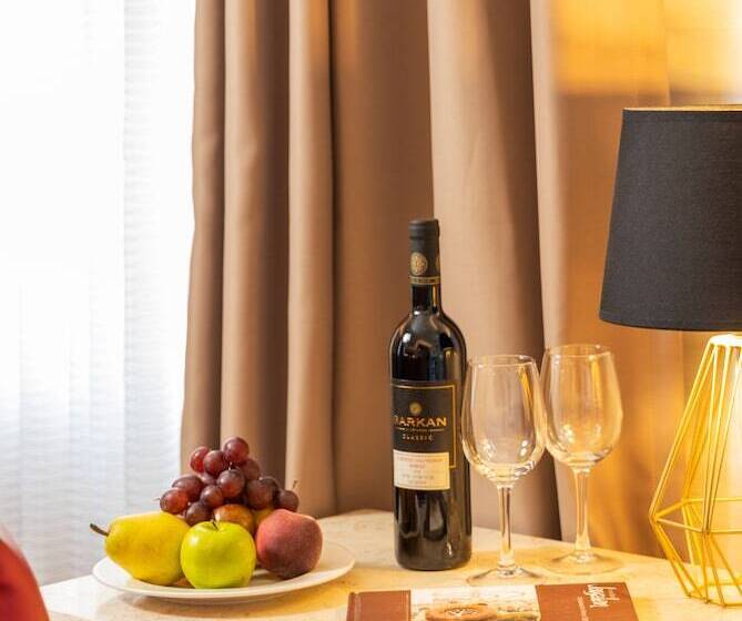 豪华套房, Ymca Three Arches