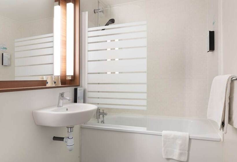 غرفة قياسية, Campanile Dole