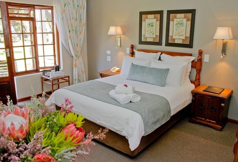 חדר משפחתי, Eight Bells Mountain Inn