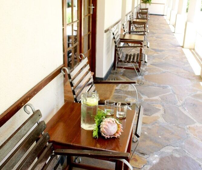 패밀리 룸, Eight Bells Mountain Inn