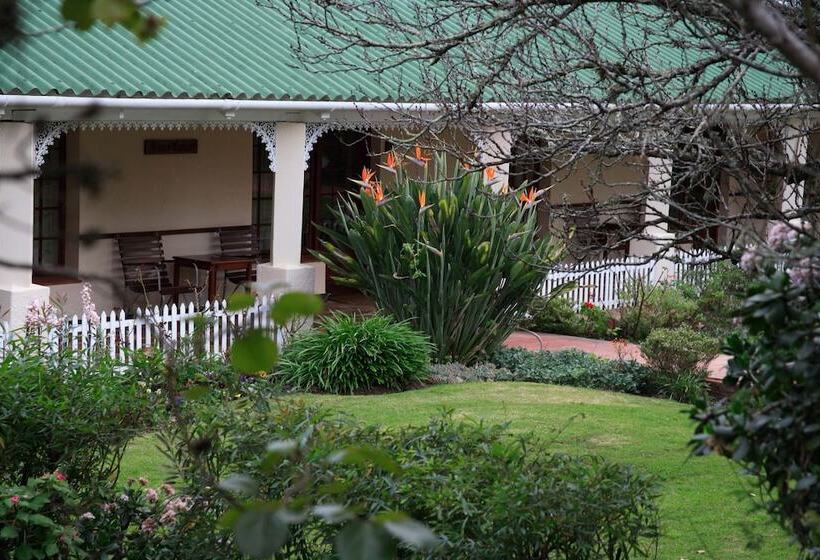 חדר משפחתי, Eight Bells Mountain Inn