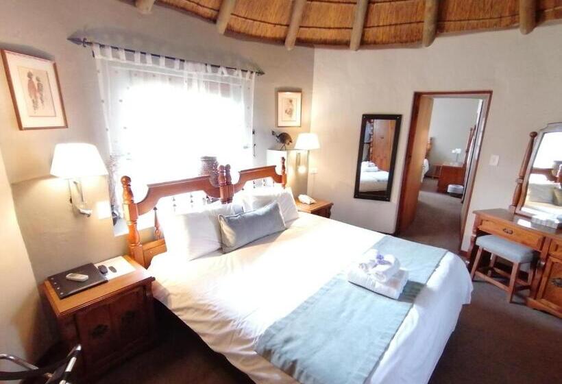 בונגלו משפחתי, Eight Bells Mountain Inn