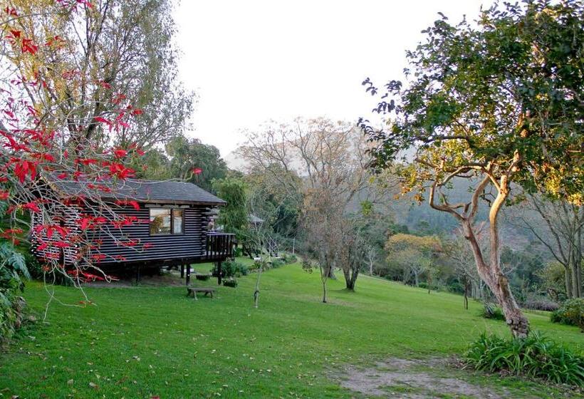 בקתת חדר, Eight Bells Mountain Inn