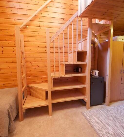 חדר סטנדרט לארבעה, Hetan Majatalo