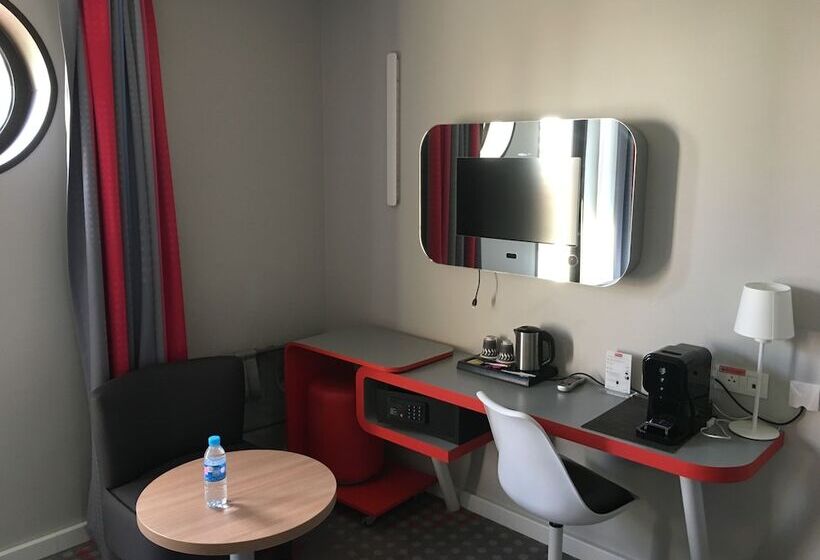 اتاق اجرایی, Inn Design Paris Place D Italie