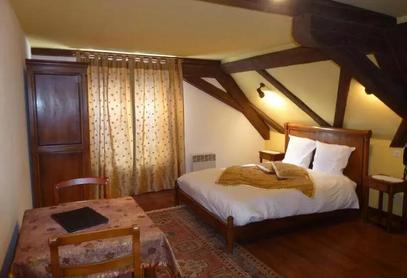 スタンダードスタジオ, La Cour Du Bailli Suites & Spa