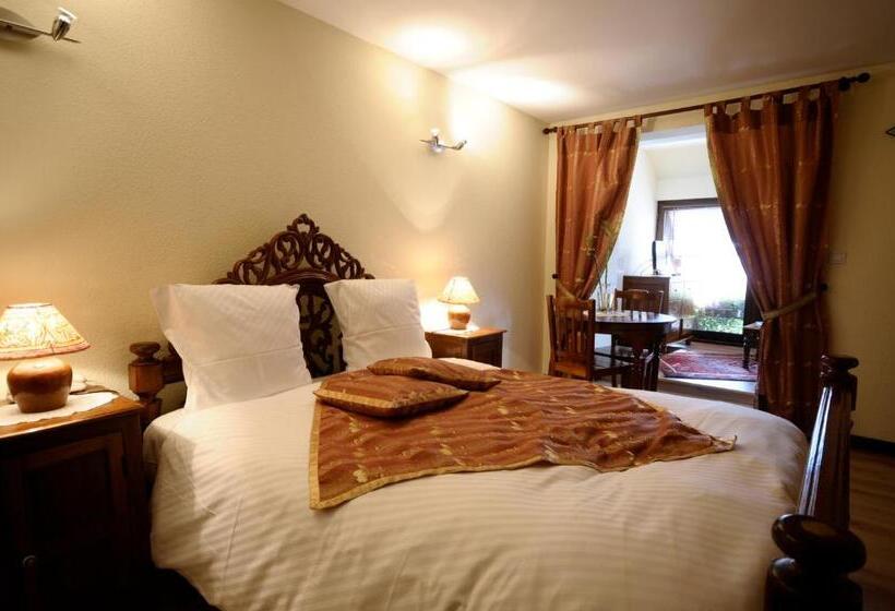 Полулюкс, La Cour Du Bailli Suites & Spa