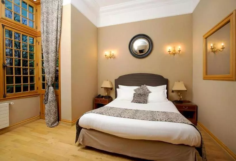 Suite with Hot Tub, Le Moulin De Connelles