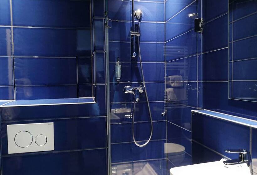 اتاق استاندارد, Libertel Gare Du Nord Suede