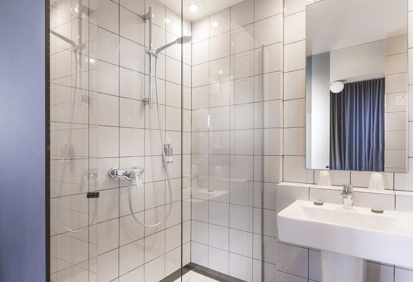 اتاق راحتی, Libertel Gare Du Nord Suede